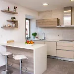 Beautiful Cozy Near Nazaré, Leiria&batalha *