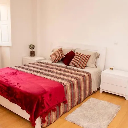 Beautiful Cozy Near Nazare, Leiria&batalha Holiday home