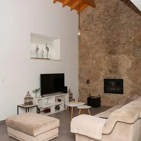 Beautiful Cozy Near Nazare, Leiria&batalha Holiday home